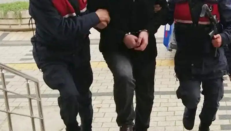 Trabzon'da Dikkat Çeken Operasyon: 6 Firari Hükümlü Yakalandı