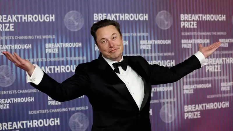 Elon Musk, X'in Yeni Mesajlaşma Uygulamasını Duyurdu: Flört Sitesi Olma İhtimali Var mı?