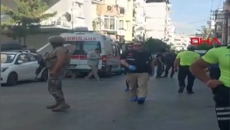 İzmir'de Şok Eden Silahlı Saldırı: İki Şehit, Bir Yaralı