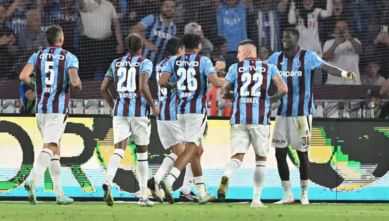 Trabzonspor, Kocaelispor'u Maçta Duman Etti: Canlı Anlatım Detayları