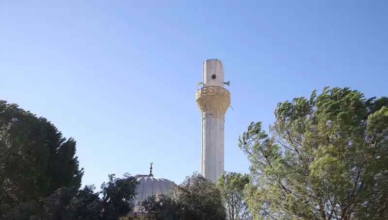 Muğla'da Fırtınadan Sonra: Minare Külahı ve Çatılar Gökyüzüne Uçtu!