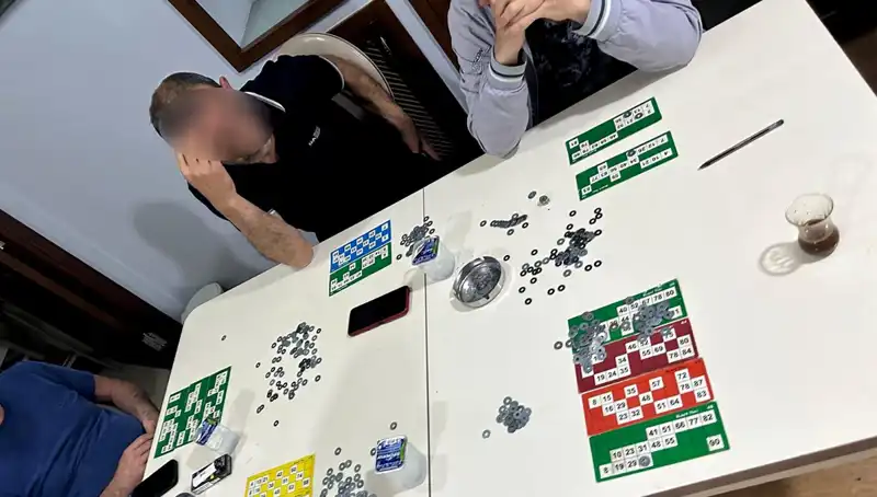 TikTok Canlı Yayında Yaşanan Şok Baskın: 22 Kişi Suçüstü Yakalandı!