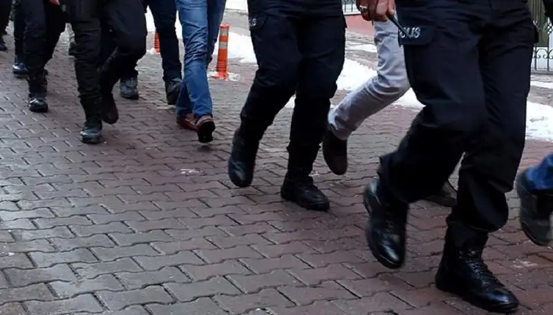 Türkiye'de FETÖ'ye Yönelik Büyük Operasyon: MİT ve Emniyet Birleşti
