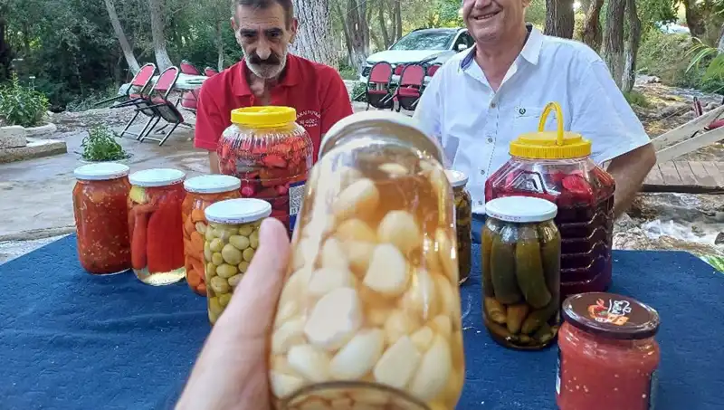 Araban Sarımsağı ile Yapılan Turşu, Sağlık ve Lezzetin Yeni Adı