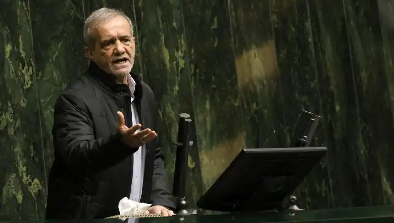 Halk Ekonomik Krizle Mücadele Ederken Lüks Seyahate Giden Yetkili Görevden Alındı