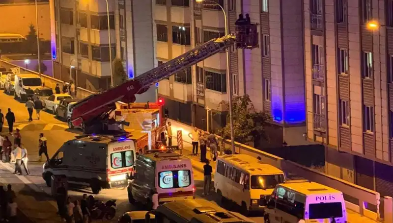 Bilecik'te Yangın Paniği: 9 Kişi Hastaneye Kaldırıldı