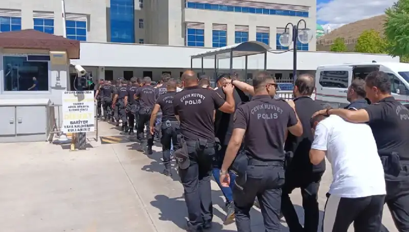 Ankara'da Tehditkar Haraç Çetesi Çökertildi: Avukatların İlişkisi Şok Etti!