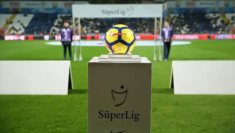 Süper Lig'de Pazar Ateşi: İddialı Maçlar ve Sürpriz Sonuçlar
