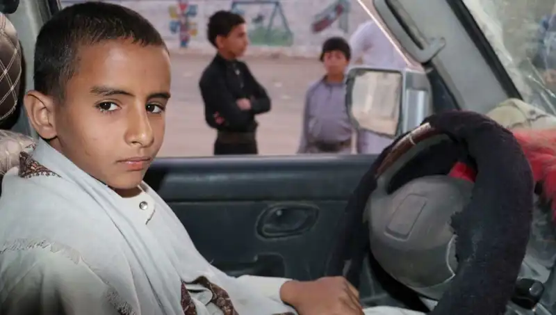 Yemen'deki Çocuk Şoförler: Savaşın Gölgesinde Geçim Mücadelesi