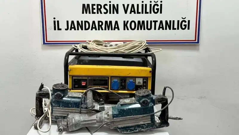 Mersin’de Kaçak Kazı Operasyonu: 10 Gözaltı ve 2 Tarihi Eser Ele Geçirildi
