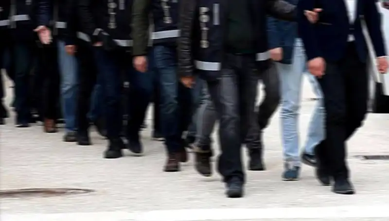 Kadın Profiliyle Tuzağa Düşüren Gasp Çetesi Çözüldü!