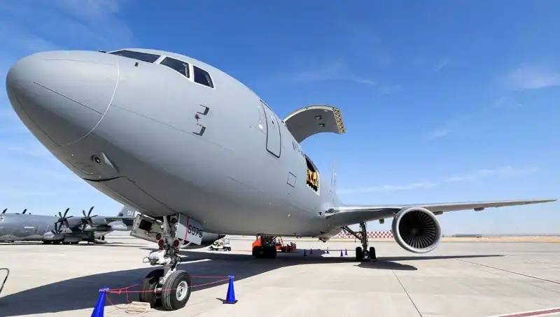 İsrail'den İran'a Gözdağı: Yeni KC-46 Yakıt Tankeri Uçakları Geliyor!