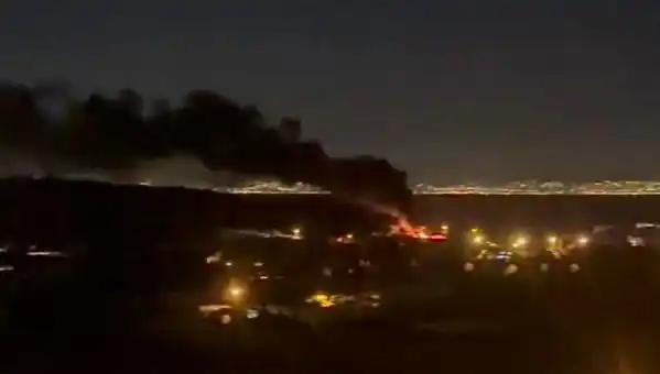 Yalova'da Depoda Çıkan Yangın, Bir İtfaiyeciyi Hastanelik Etti!