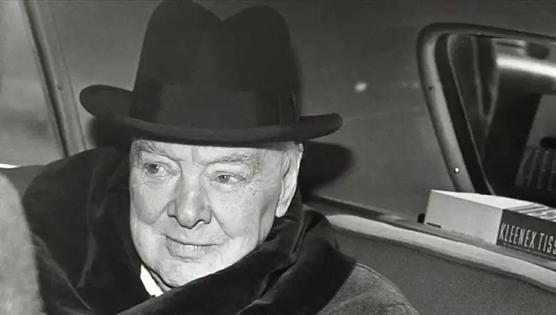 Churchill’in Tarihi Bekar Evi Satışta: Fırsatı Kaçırmayın!