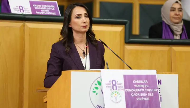Tülay Hatimoğulları: DEM Partisi’nin Eş Genel Başkanının Hayatı ve Mücadelesi
