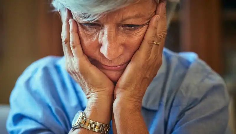 40’lı Yaşlarında Alzheimer Belirtileri Gösteren Adam, Stresi Neden Olarak Görüyor