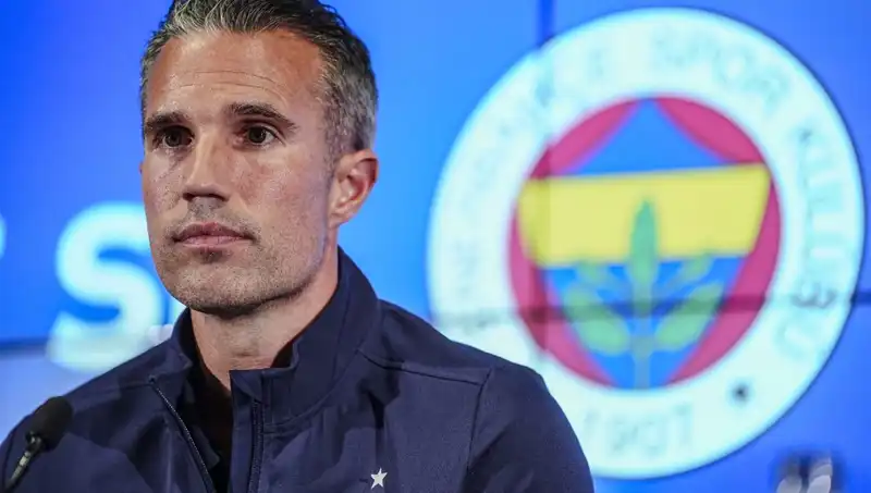 Robin van Persie, Fenerbahçe'ye karşı tur şansını yüzdelik olarak değerlendirdi