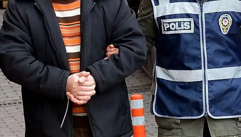 25 Yıl Hapis Ceza Alan Zanlı, Lüks Villada Gizlenirken Ele Geçirildi