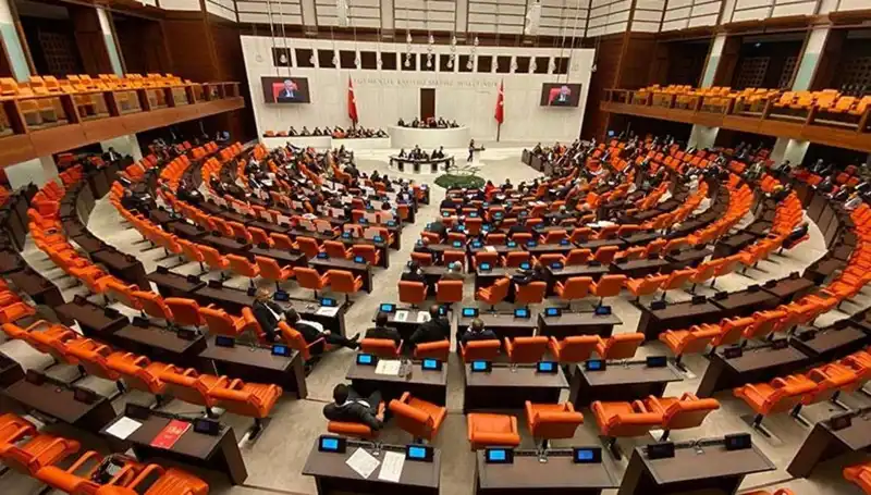 Yeni Dokunulmazlık Dosyaları Meclis'e Sunuldu, Siyasi Gerilim Artıyor!