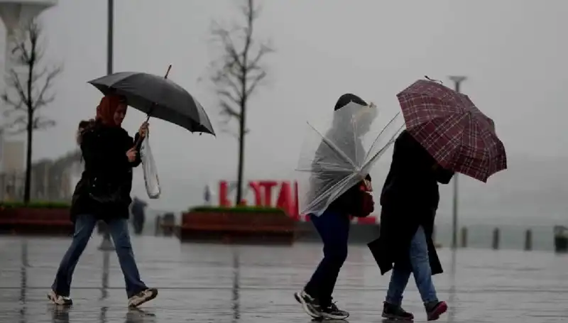 Türkiye'de İki Bölgede Kuvvetli Sağanak Uyarısı Yayınlandı!