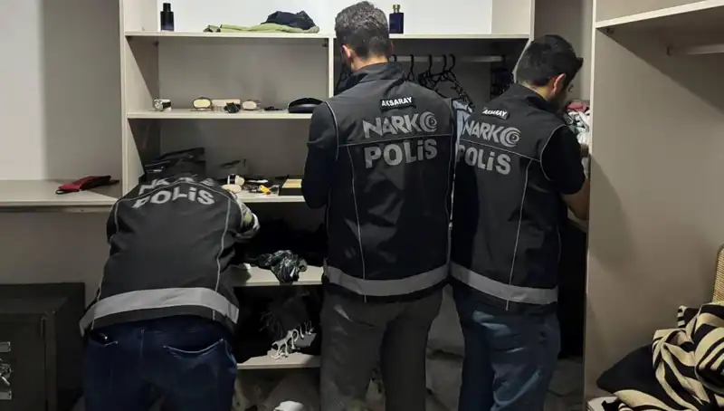 Uyuşturucu Operasyonu: F Serisi Dolar ve Çok Sayıda Malzeme Ele Geçirildi