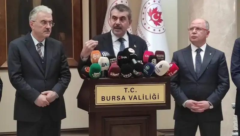 Bakan Tekin, Protestolara Katılan Çalışanları Uyardı: Yaptırımlar Gelebilir!