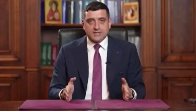 Romanya Seçimlerinde Aşırı Sağcı Adayın İlk Turda Öne Çıkması Sarsıcı Sonuçlar Doğuruyor