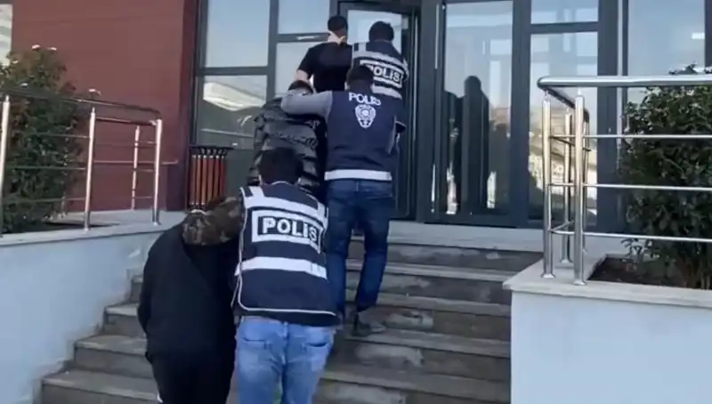 Korsan Taksi Kabusu: Gasp İddiaları Gündemde!