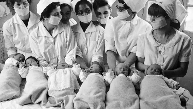 70 Yıl Önce Hastanede Karışan İki Kardeşin DNA Testi İle Buluşması