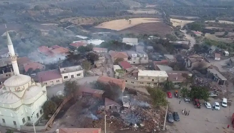 Çanakkale'de Orman Yangını: Havadan Üzücü Görüntüler Ortaya Çıktı