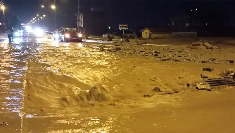 Konya ve Ankara'da Sel Felaketi: Vatandaşlar Nelerle Karşılaştı?